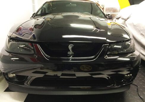 1999-2004 Mustang SVT COBRA Red Eye Snake Fender Fender and 4 "Grille Emblem Kit in Kuwait