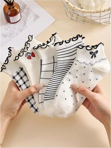 GORGLITTER Women's 5 Pairs Crew Socks Vintage Cute Patterned Casual Dress Ankle Socks in Saudi Arabia
