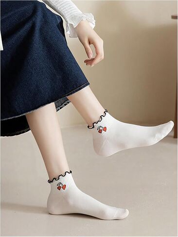 GORGLITTER Women's 5 Pairs Crew Socks Vintage Cute Patterned Casual Dress Ankle Socks in Saudi Arabia
