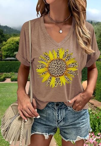 Graphic v Deck Shirt for Women Boho Floral Wildlowers Tee Cottagecore Summer T-Shirt Blouse in Kuwait