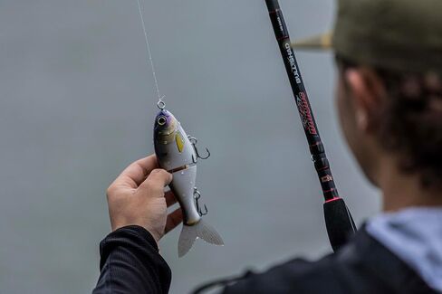 قضبان DOBYNS Mike Bucca Bull-shad Casting / 8'3 " / 1 PC / 15-30 LB LINE / 1-5 OZ WULE / MEDIC in Saudi Arabia