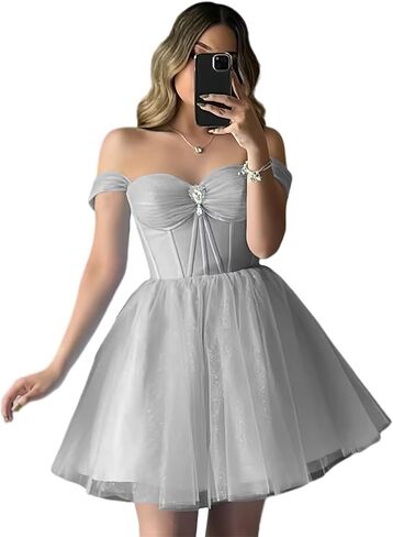 Xyaye Sparkly Tulle HomeComing Dresses قبالة الكتف فساتين حفلة موسيقية قصيرة للمراهقين منتفخ حبيبتي فستان كوكتيل خط in Kuwait