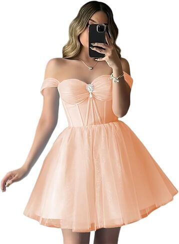 Xyaye Sparkly Tulle HomeComing Dresses قبالة الكتف فساتين حفلة موسيقية قصيرة للمراهقين منتفخ حبيبتي فستان كوكتيل خط in Kuwait