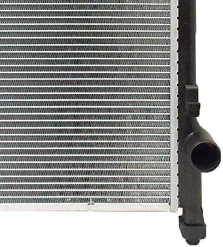 المبرد المتوافق مع جيب يناسب 08-12 Liberty 3.7L in Kuwait