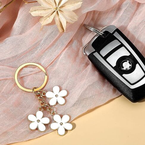 Flower Keychain, Cute Keychains Flowers Charms Enameled Keychain Sweet Aesthetic Keychains Charms Preppy Accessories Bag Purse Charm Gold Key Chain Charm Tassel Keyring for Women Girls Bag in Saudi Arabia