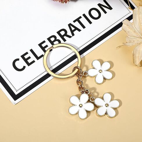 Flower Keychain, Cute Keychains Flowers Charms Enameled Keychain Sweet Aesthetic Keychains Charms Preppy Accessories Bag Purse Charm Gold Key Chain Charm Tassel Keyring for Women Girls Bag in Saudi Arabia