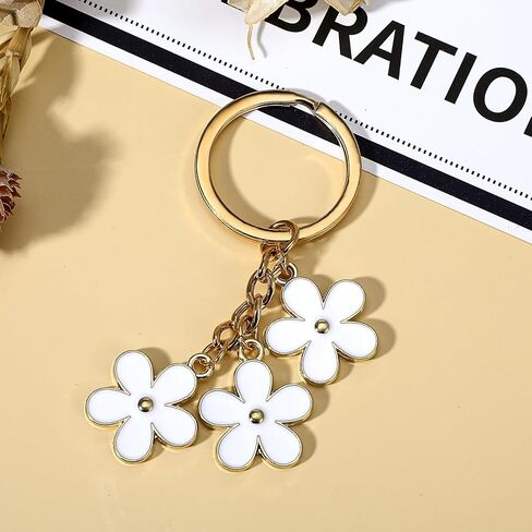 Flower Keychain, Cute Keychains Flowers Charms Enameled Keychain Sweet Aesthetic Keychains Charms Preppy Accessories Bag Purse Charm Gold Key Chain Charm Tassel Keyring for Women Girls Bag in Saudi Arabia