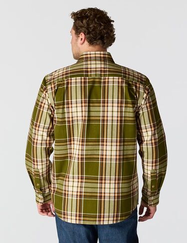 Carhartt Men's Loose Fit Heavyweight Flannel Long-Sleeve Plaid Shirt in Saudi Arabia