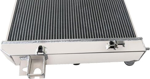 Radiator for 2002-2006 Jeep Liberty 3.7L V6 GAS 2003 2004 2005, 3 Row Aluminum Radiator in Saudi Arabia