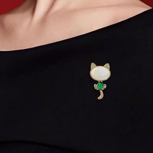 Cute Rhinestone Cat Brooch Sparkly Gem Kitty Elegant Crystal Kitten Animal Lapel Pin Vintage Corsage Clothing Decor Badges Accessories Jewelry for Women in Saudi Arabia