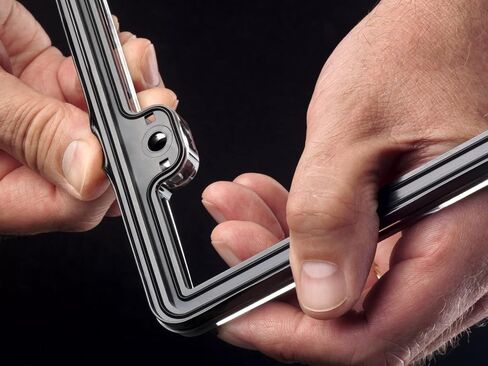 Weathertech Clearframe License Frame ، (بدون غطاء) - أسود in Saudi Arabia