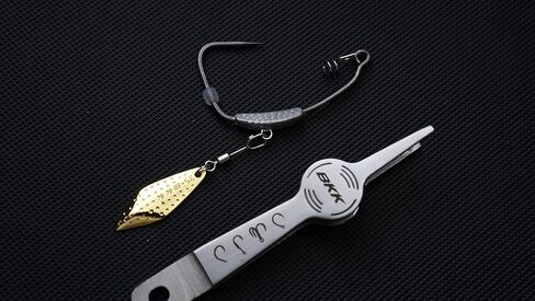 BKK Heavy Cover Flipping Hook | Super Slide Coating | Needle Point | Stainless Bait Keeper in Saudi Arabia