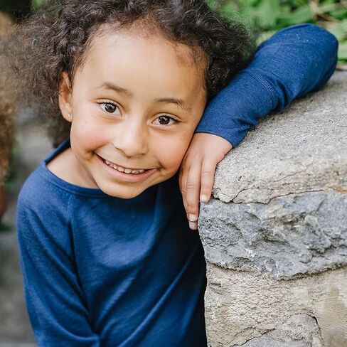 طبقة أساسية من صوف ميرينو Woolino للأطفال - قميص وسروال داخلي حراري بأكمام طويلة فائق النعومة للأطفال - قميص وجزء سفلي من طبقة أساسية طبيعية بالكامل - أزرق غامق in Kuwait