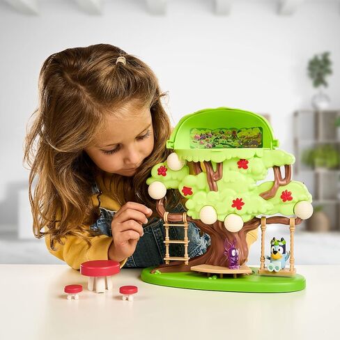 تشمل Bluey Mini Playsets و Turtleboy Playground Playset ، شخصية Bingo ذات العيون الواسعة وسلحفاة ، Swing & Spin معًا على الملعب in Kuwait