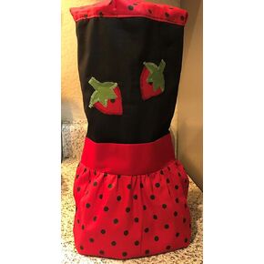 Dust Cover for OSTER. -Design: Strawberry/Red-Black Dots. - Blender dust cover- Ribbon to tie a bow. in Saudi Arabia