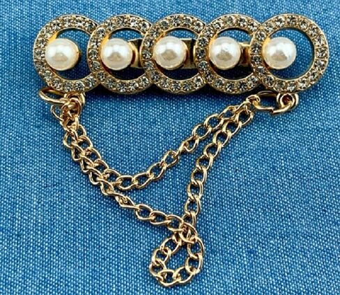 crystal rhinestone brooch, artificial pearl brooch anti exposure collar safety pin sweater shawl clip suitable for ladies and girls wedding party decoration daily holiday gift accessories in Saudi Arabia