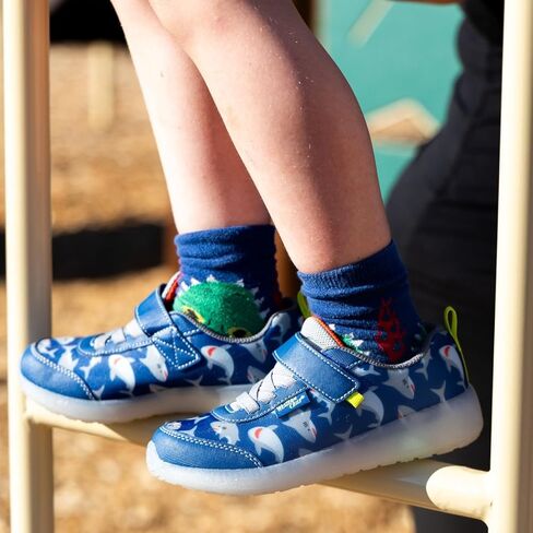 Western Chief Kids Lighted Flash Feet Sneakers-أحذية شبكية قابلة للتنفس مع الأضواء الوامضة ، حزام قابل للتعديل ، ونعل خارجي مقاوم للانزلاق للفتيان والبنات النشطين in Saudi Arabia