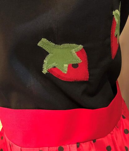Dust Cover for OSTER. -Design: Strawberry/Red-Black Dots. - Blender dust cover- Ribbon to tie a bow. in Saudi Arabia