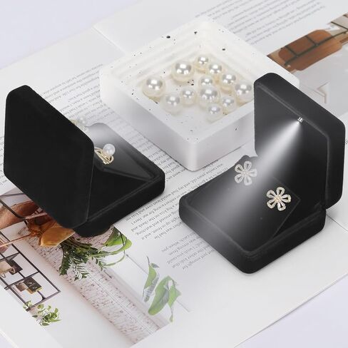 Leture Velvet Metal Enring Gift Box مع LED LED ، حافظة حامل المجوهرات الصغيرة الفاخرة لأقراط قلادة قلادة ، أقراط عرض عرض لاقتراح مشاركة الزفاف (أسود) in Saudi Arabia