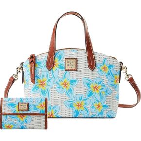 حقيبة Dooney & Bourke Ruby Crossbody ومجموعة حزمة محفظة رفرف in Saudi Arabia