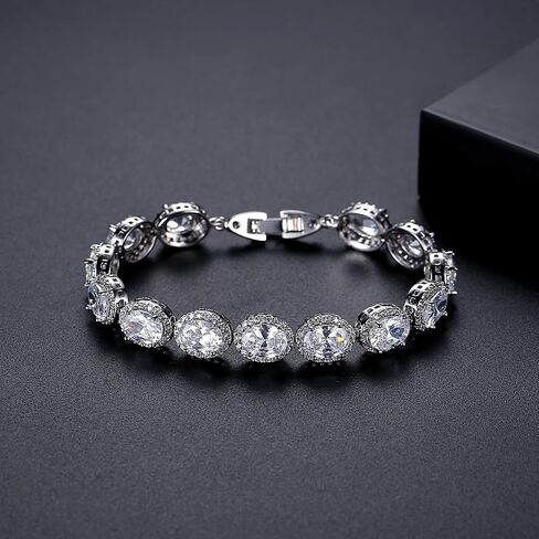 14K Gold Square Moissanite Bracelet, Refined Design for Formal Wear, Adjustable Fit in Saudi Arabia