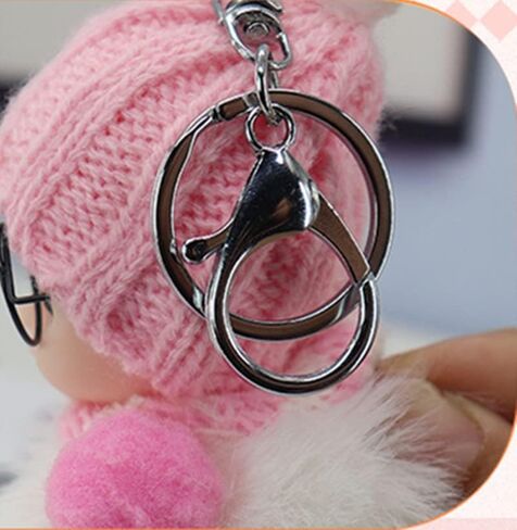 Fluffy Pom pom keychain keychain شعر أرنب اصطناعي لطيف من سلسلة مفاتيح السيارة مفتاحية. in Saudi Arabia