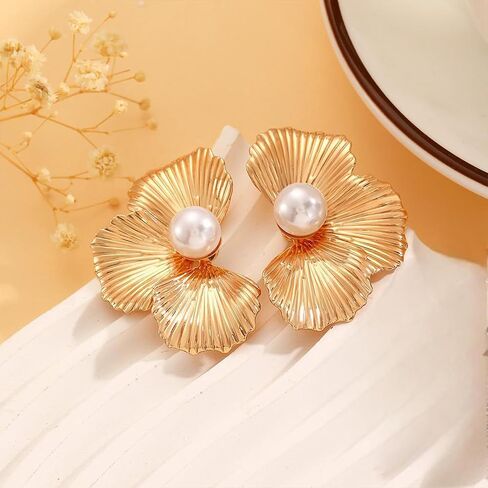 Gold Statement Big Textured Flower Pearl Earrings, Bohemian Chunky Large Petal Floral Pearls Metal Drop Stud Earring Party Ear Jewelry Gift for Women in Saudi Arabia