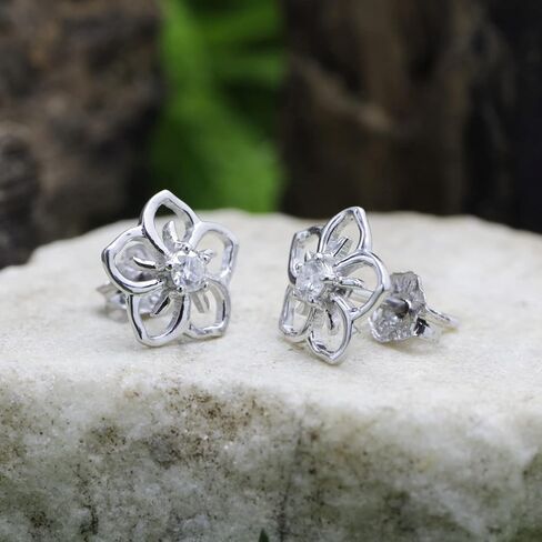 Savearth Diamonds 1/10 CATAT REOL CUT LAB الذي تم إنشاؤه مويسانيت ماس زهرة عشيق في حلق الذهب 14K مطلي 925 المجوهرات الفضية الاسترليني للنساء (وضوح VVS1 ، 0.10 CTTW) in Saudi Arabia