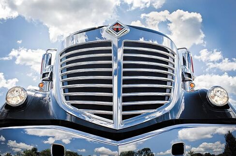 1x Grille International Emblem Truck Front Hood Badge Logo Replacement for International Truck All Series 3550901C2 (Black/White) in Saudi Arabia