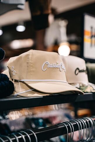 قبعة Roper Snapback Premium - غطاء خلفي قابل للتعديل العصري للرجال والنساء in Kuwait