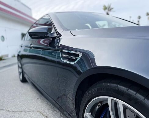 Ijdmtoy Euro Semi-Clear Lens Amber LED Sequential Blink Fender Vent Grille Side Side Turn Turn Texmbatible مع BMW F10 M5 in Kuwait