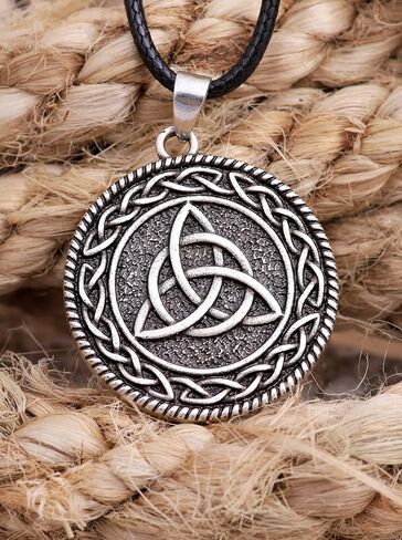 قلادة Haquil Triquetra ، قلادة Celtic Knot Triquetra ، هدية مجوهرات سلتيك للرجال والنساء in Saudi Arabia