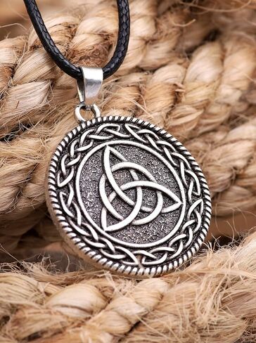 قلادة Haquil Triquetra ، قلادة Celtic Knot Triquetra ، هدية مجوهرات سلتيك للرجال والنساء in Saudi Arabia