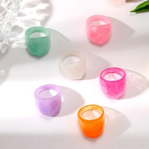 Colorful Chunky Resin Rings Set for Women Acrylic Dome Thick Statement Ring Personalized Candy Color Big Ring for Women Y2k Jewelry Accessories in Saudi Arabia