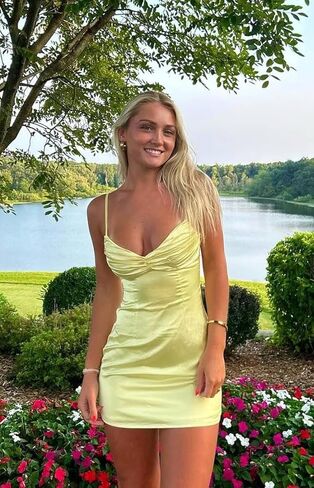 Short Homecoming Dresses for Teens Mini Zipper Spaghetti Straps Pleated Silky Satin Prom Party Dress in Saudi Arabia