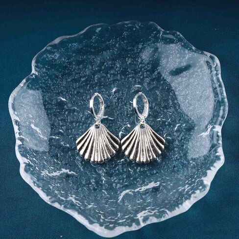 Boho Shell Scallop Hoop Earrings Scallop Dangle huggie Earrings Retro shell drop Earrings Silver Sea Shell Earrings Jewelry for Women in Saudi Arabia