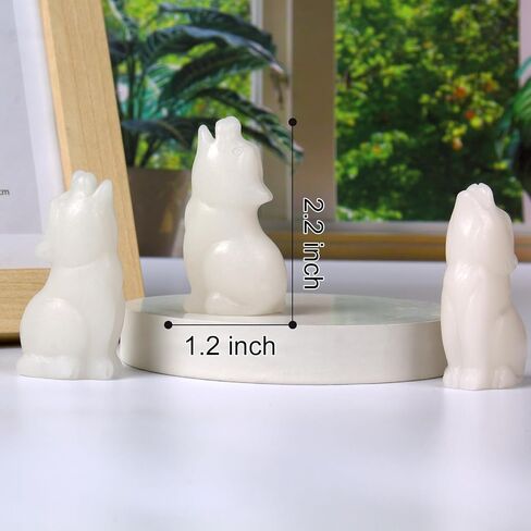 Fluorite Howling Wolf Crystal Figurines, 2.2 Inch Wolf Totem Spirit Animal Statue Decor for Home Office Desk Altar, Hand Carved Natural Healing Crystal Sculpture Gifts for Women Men in Saudi Arabia