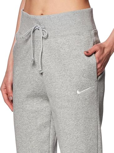Nike Sportswear Phoenix Fleece Women Women Whileds Hosted ، Size M. in Saudi Arabia