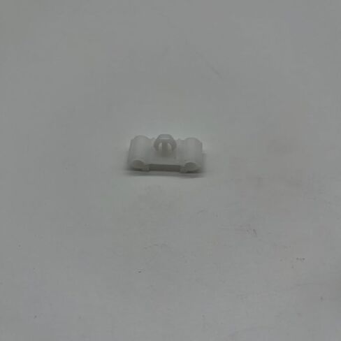 1PCS Tailgate Lock Clip OEM 69749-12030 6974912030 in Saudi Arabia