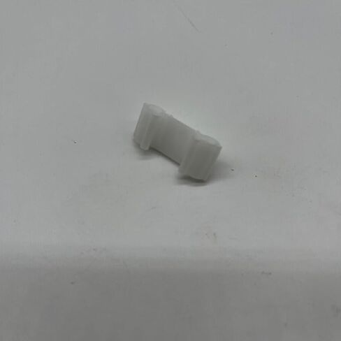 1PCS Tailgate Lock Clip OEM 69749-12030 6974912030 in Saudi Arabia