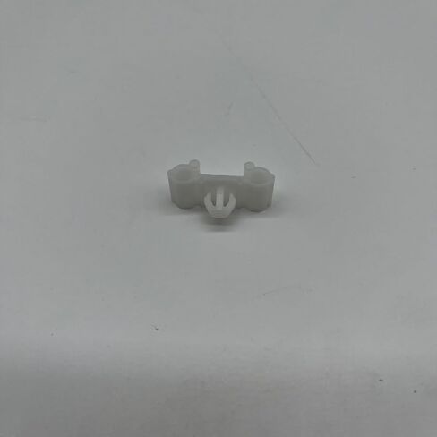 1PCS Tailgate Lock Clip OEM 69749-12030 6974912030 in Saudi Arabia