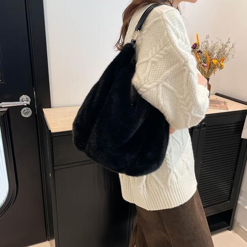 Fluffy Tote Bag Winter Fuzzy Purses for Women Faux Fur Bag with Strap Soft Furry Handbag Plush Crossbody Bags in Kuwait
