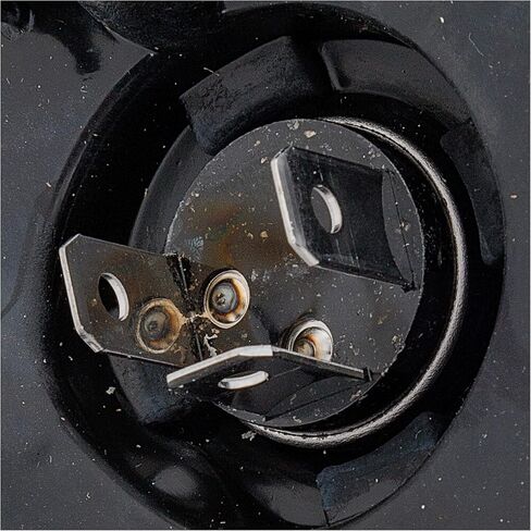 Garage-Pro Driver and Passenger Side Headlight for Toyota Tundra Base Limited SR5 2000-2004 Halogen With bulb(s) Regular or Access Cab, will not fit Double Cab Vehicles Replaces# 811100C010 in Saudi Arabia