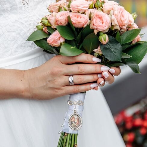 SUPERFINDINGS 2Pcs Wedding Bouquet Photo Charm Bouquet Photo Locket Charms Brass Bridal Brooches Bow Tie Wedding Memorial Brooches Pins Oval Frame Pin Brooch for Bridal Decorations in Saudi Arabia