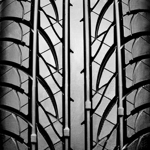 BlackHawk Street-H HU01 UHP 225/55R17 101W XL Passenger Tire in Saudi Arabia