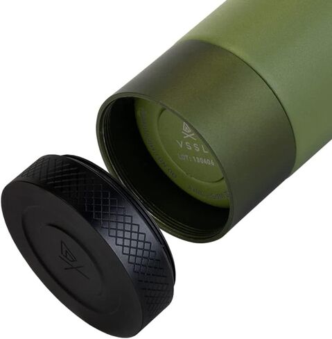 قارورة معزولة مع ضوء، 8 أونصة من الفولاذ المقاوم للصدأ بجدار مزدوج محكم الغلق، غطاء للشرب مانع للتسرب، حلقة تسلق قابلة للفصل لسهولة التركيب، أسود in Kuwait