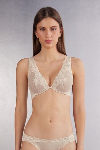 Woman's Pretty Flowers Elena Balconette Bra in Saudi Arabia