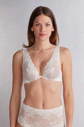Woman's Pretty Flowers Elena Balconette Bra in Saudi Arabia