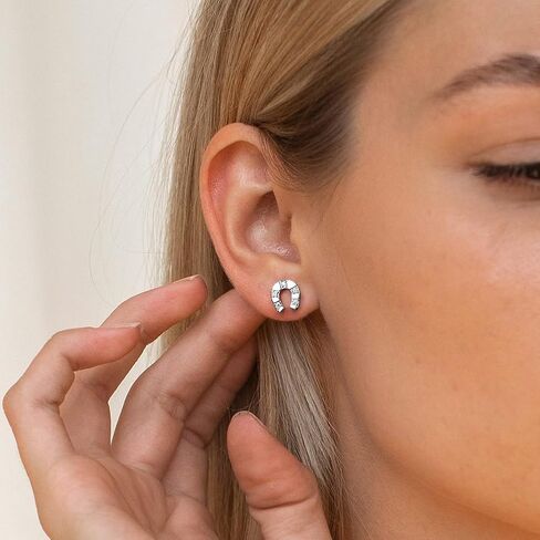 S925 Sterling Silver Silver Zirconia Zirconia Stud أقراط للنساء Mom Sister Friend Jewelry in Kuwait