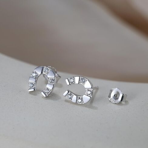 S925 Sterling Silver Silver Zirconia Zirconia Stud أقراط للنساء Mom Sister Friend Jewelry in Kuwait
